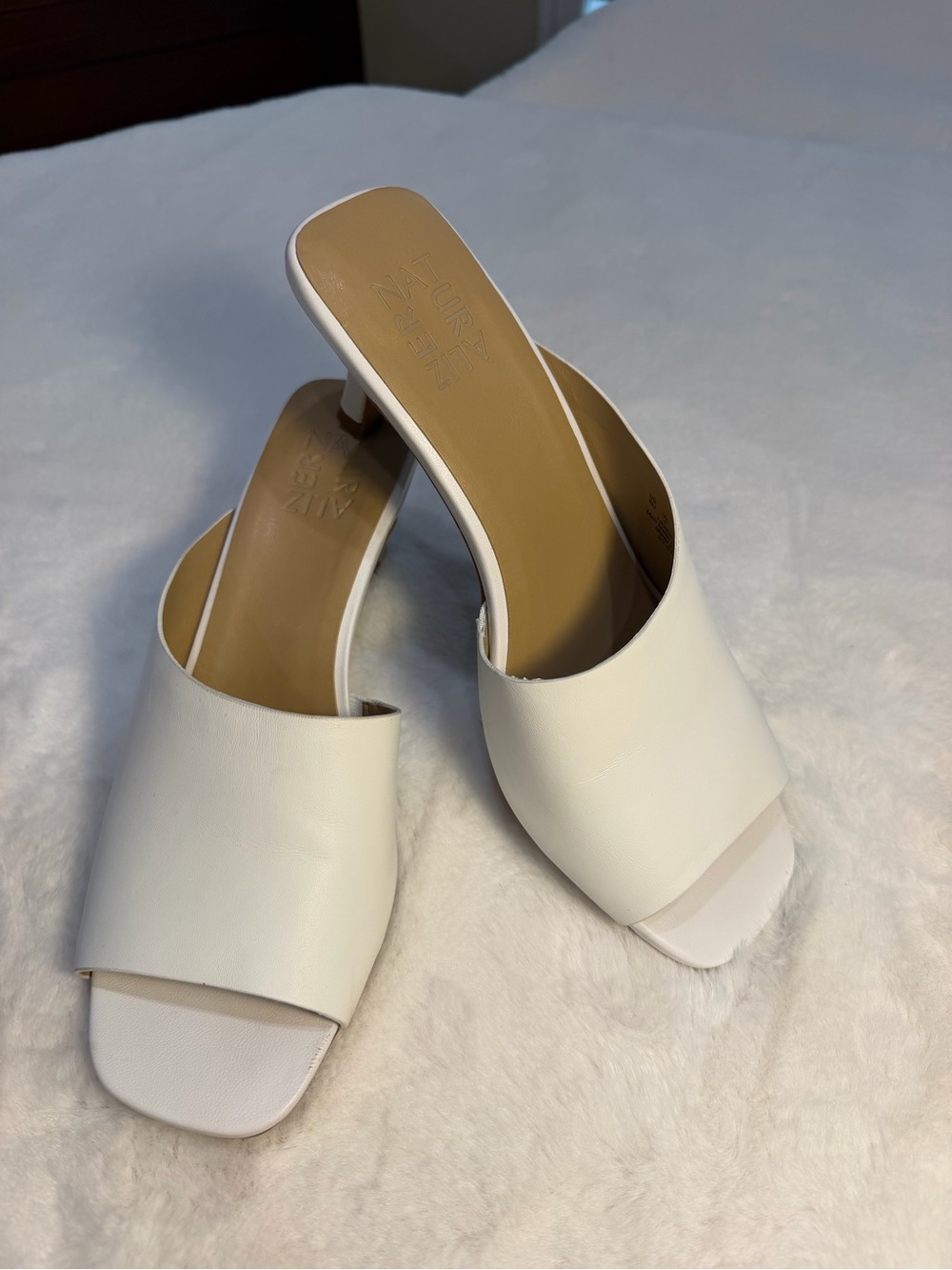 Naturalizer  White Leather Peep Toe Mule Heels Size 8